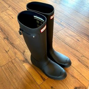 Like NEW Hunter Boot’s